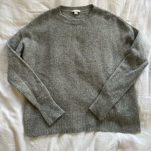 GAP Heather Gray Textured Knit Sweater - Size Small